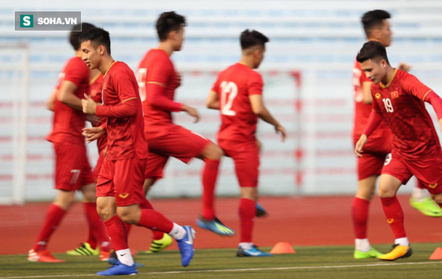  Báo Thái Lan “ghen tị” với Việt Nam, ngán ngẩm vì sân tập ở SEA Games không có nhà vệ sinh - Ảnh 1.