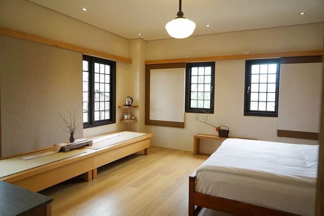 Người phụ nữ 60 tuổi dùng khoản tiền tiết kiệm trong 12 năm để mua đất, xây ngôi nhà cổ tích an hưởng tuổi già cùng người thân - Ảnh 17. Người phụ nữ 60 tuổi dùng khoản tiền tiết kiệm trong 12 năm để mua đất, xây ngôi nhà cổ tích an hưởng tuổi già cùng người thân - Ảnh 17.