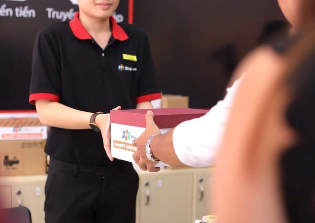 Việt Nam đứng nhì thế giới về thói quen chat trước khi mua hàng - Ảnh 1.