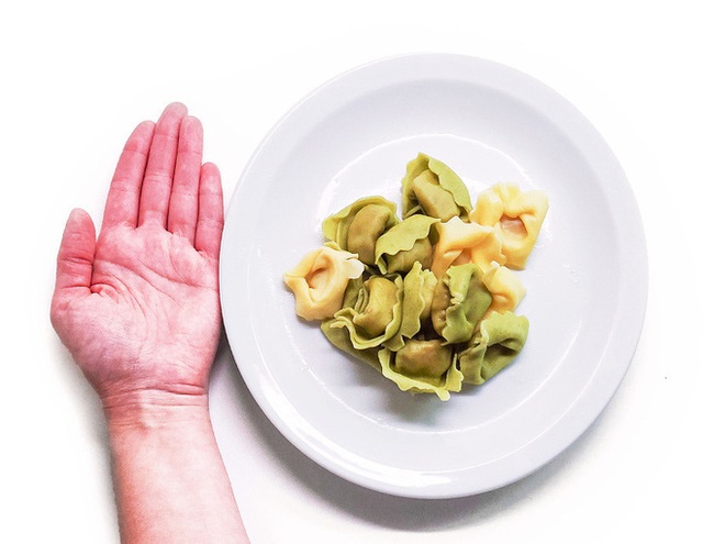 Nắm rõ quy tắc bàn tay để ước lượng khẩu phần ăn sẽ giúp bạn kiểm soát chuyện ăn uống tốt hơn - Ảnh 2.