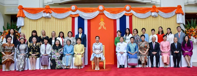 Bà Lê Hồng Thủy Tiên - Tổng Giám Đốc IPPG được vinh danh “Nữ Doanh nhân ASEAN 2019” - Ảnh 1.