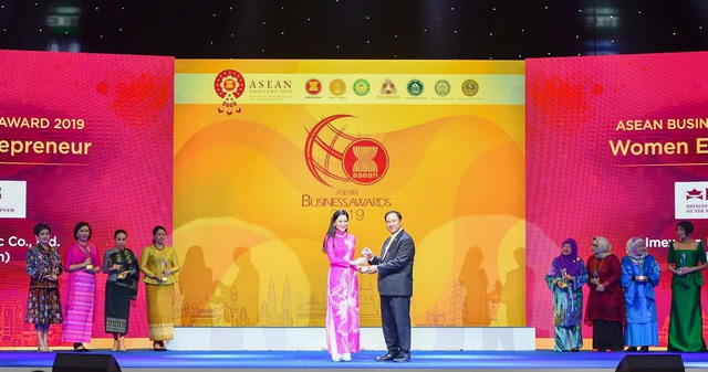 Bà Lê Hồng Thủy Tiên - Tổng Giám Đốc IPPG được vinh danh “Nữ Doanh nhân ASEAN 2019” - Ảnh 2.