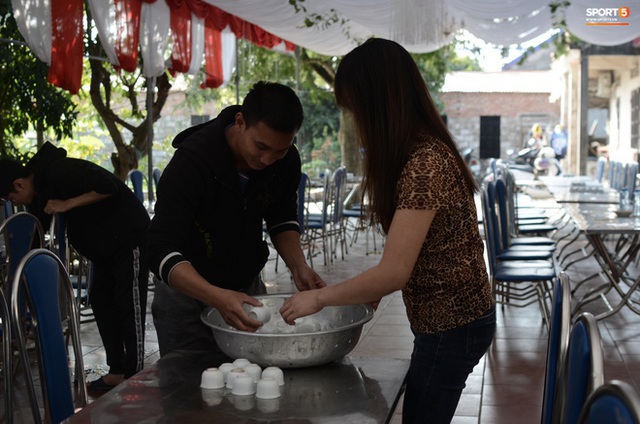 Gia đình thủ môn U22 Việt Nam, Nguyễn Văn Toản nhộn nhịp chuẩn bị cổ vũ trận chung kết SEA Games 30 - Ảnh 6.