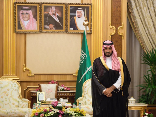 Chân dung ông chủ quyền lực của công ty 2.000 tỷ USD lớn nhất thế giới: Giữ vị trí dưới 1 người trên vạn người khi mới 31 tuổi, tương lai không xa sẽ trở thành nhà vua của Ả rập Saudi - Ảnh 3.