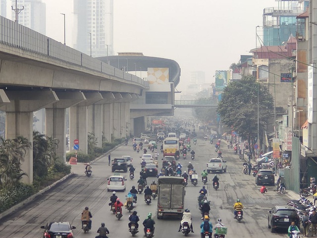 Không khí Hà Nội tiếp tục ở mức ô nhiễm nặng, rất có hại cho sức khỏe - Ảnh 2. Không khí Hà Nội tiếp tục ở mức ô nhiễm nặng, rất có hại cho sức khỏe - Ảnh 2.