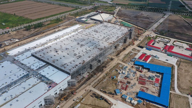 Tesla huy động được khoản vay 1,4 tỷ USD để xây dựng siêu nhà máy tại Thượng Hải, Trung Quốc - Ảnh 1.