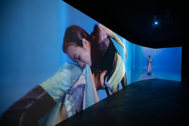 10 không gian nghệ thuật trong triển lãm Cục Im Lặng của Nguyễn Công Trí: Choáng ngợp, lộng lẫy và tuyệt đối công phu  - Ảnh 10.