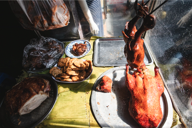 Bí mật thành công của hàng thịt quay lâu đời nhất Hà Nội, hơn 50 năm vẫn khiến khách xếp hàng dài như trẩy hội mỗi chiều - Ảnh 30.
