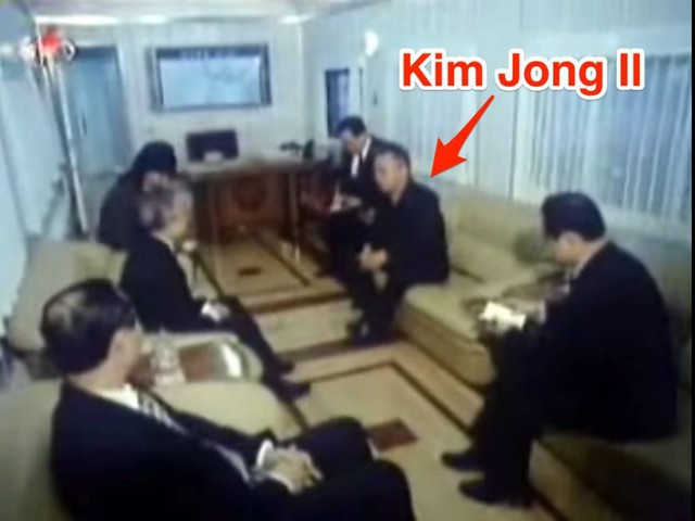 Bên trong đoàn tàu bọc thép bí ẩn có thể sẽ đưa ông Kim Jong Un đến Việt Nam sắp tới - Ảnh 8.