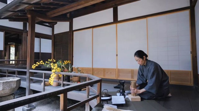 Sau 10 năm ẩn dật, người phụ nữ Nhật Bản trở thành kho báu quốc gia khi được mọi người mệnh danh là bậc thầy cắm hoa - Ảnh 18.
