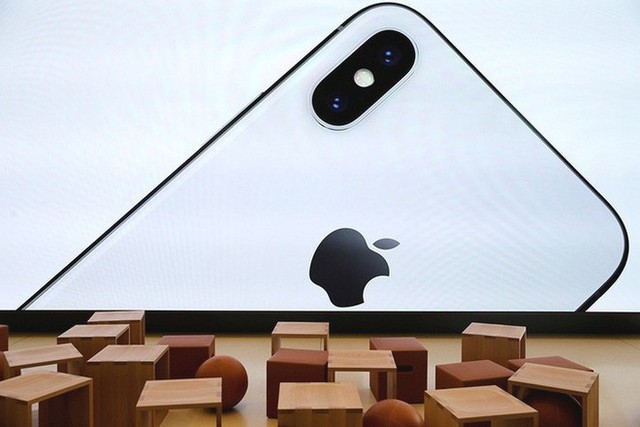 Một chương mới đã mở ra với Apple kể từ khi Táo Khuyết biết mùi đắng của việc doanh số iPhone sụt giảm - Ảnh 1.