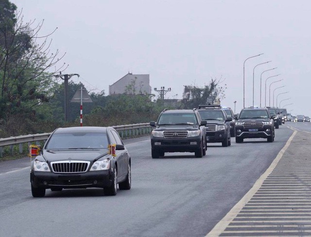 Đoàn xe chủ tịch Triều Tiên Kim Jong Un về đến khách sạn Melia, Hà Nội - Ảnh 24.