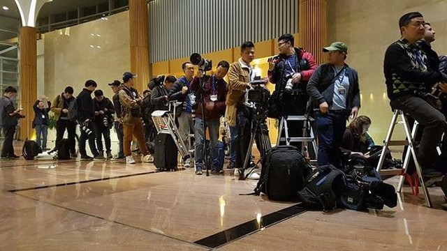 Đoàn xe Tổng thống Mỹ Trump về khách sạn JW Marriott - Ảnh 28. Đoàn xe Tổng thống Mỹ Trump về khách sạn JW Marriott - Ảnh 28.