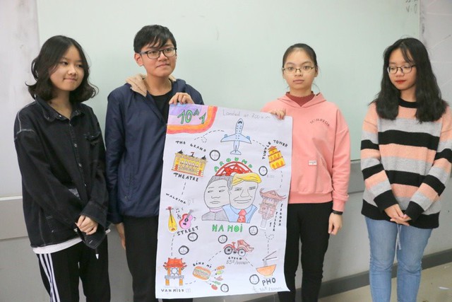 Học sinh FPT làm poster tiếng Anh, hiến kế cho ông Trump và ông Kim khám phá Hà Nội - Ảnh 1.