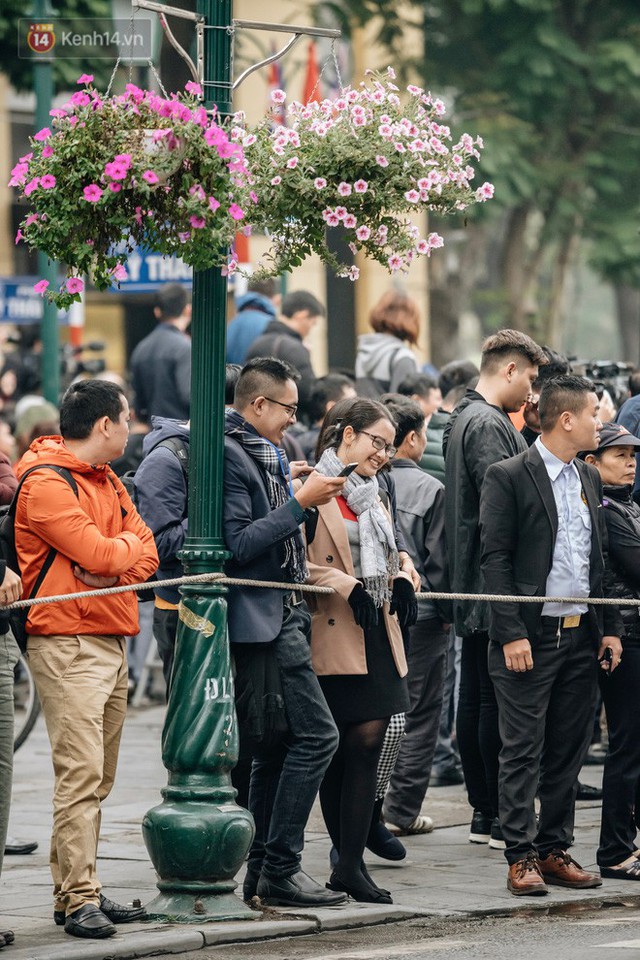 Hà Nội những ngày này, đi đâu cũng thấy niềm háo hức và rộn rã của một “điểm đến hoà bình” - Ảnh 15.