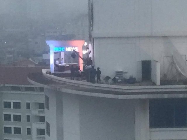 Không chỉ có MBC News, nhiều hãng thông tấn quốc tế cũng chọn được những địa điểm chất không kém ở Hà Nội để dẫn bản tin thời sự - Ảnh 3.