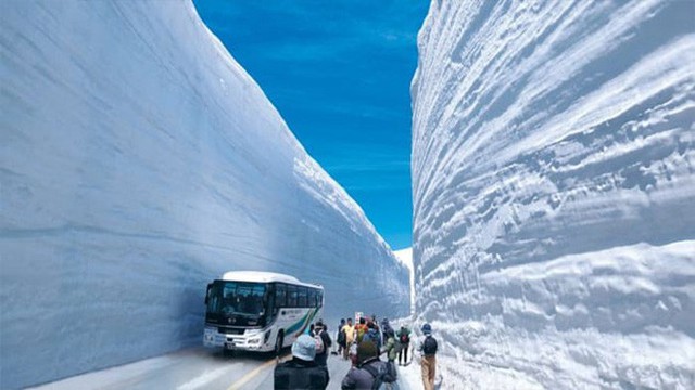 Tuyết phủ cao tới 17m, thung lũng quanh co ở Nhật được mệnh danh là The Wall đời thực - Ảnh 4.