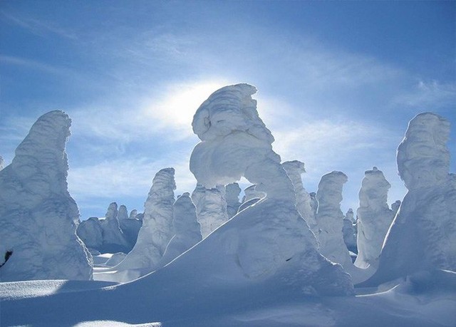 Tuyết phủ cao tới 17m, thung lũng quanh co ở Nhật được mệnh danh là The Wall đời thực - Ảnh 11.