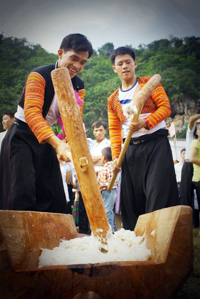 Cùng là món bánh có liên hệ mật thiết với ngày Tết Việt, vì sao bánh dày không còn đồng hành cùng bánh chưng trên mâm cỗ ngày nay? - Ảnh 9.