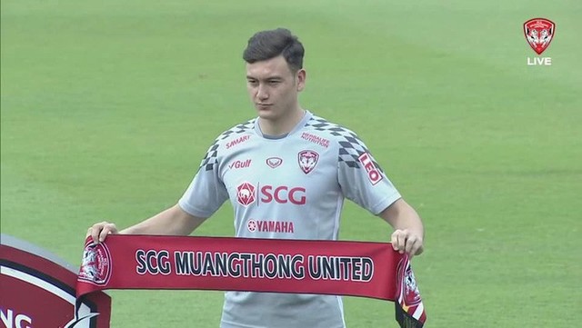  Văn Lâm ra mắt Muathong United: Tôi sẽ nỗ lực giúp đội đoạt chức vô địch - Ảnh 1.