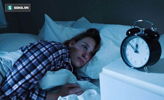  Người đi ngủ sau 12 giờ hàng ngày cơ thể tổn hại ra sao: 4 hậu quả bạn nhất định phải biết - Ảnh 1.