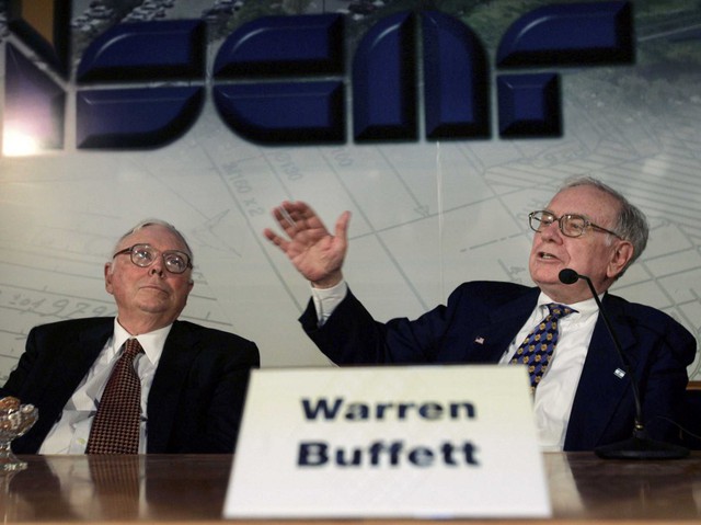 Bền chặt như Warren Buffett và tỷ phú 95 tuổi Charlie Munger: Làm cùng nhau từ niên thiếu, 60 năm chưa từng cãi lộn và không ai định nghỉ hưu dù ở tuổi xưa nay hiếm - Ảnh 1.