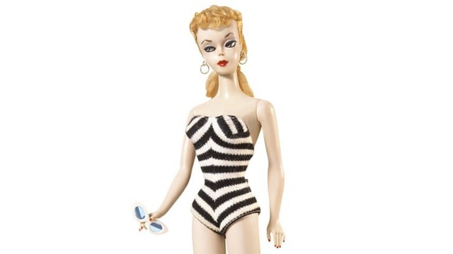Búp bê nổi tiếng Barbie lớn lên như thế nào trong 60 năm qua? - Ảnh 2.