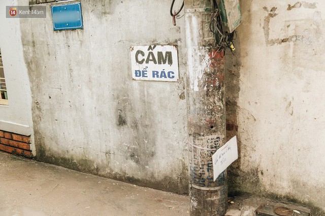 Hình ảnh người xả rác bừa bãi bị dán chi chít trong khu phố ở Hà Nội: Cấm mãi không được chúng tôi mới làm như vậy - Ảnh 6.