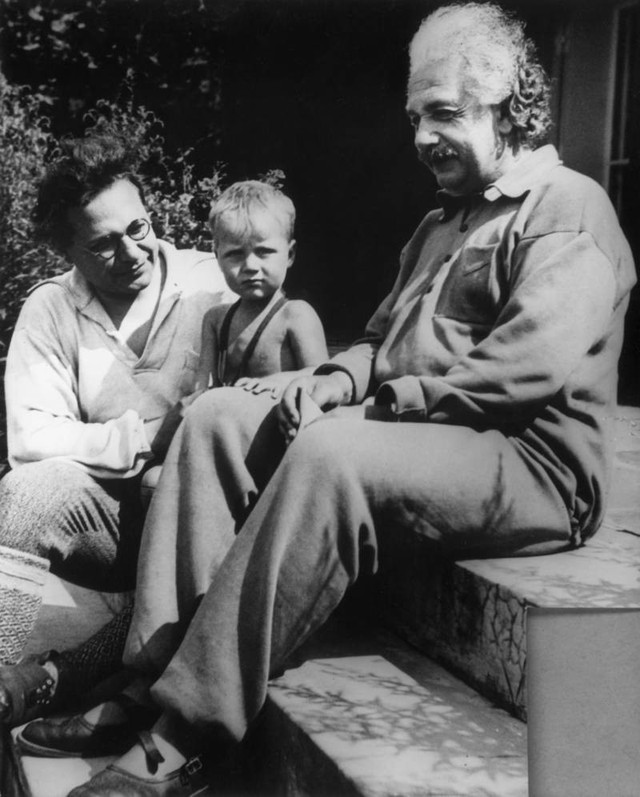 Người con mang ‘gien xấu’ của thiên tài Albert Einstein - Ảnh 4. Người con mang ‘gien xấu’ của thiên tài Albert Einstein - Ảnh 4.