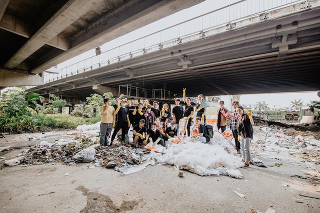 #ChallengeForChange: Nói dọn rác là làm màu cũng được, vì chúng mình sẽ... làm màu cho đến khi hết rác! - Ảnh 12. #ChallengeForChange: Nói dọn rác là làm màu cũng được, vì chúng mình sẽ... làm màu cho đến khi hết rác! - Ảnh 12.