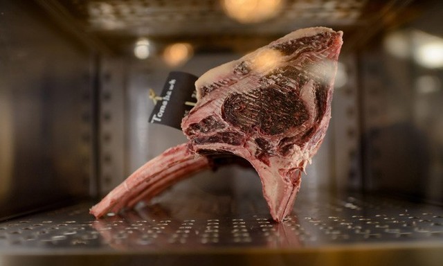 Thịt bò để lâu đến mức lên mốc hoá ra lại là niềm tự hào của nhiều nhà hàng steak nổi tiếng - Ảnh 6.