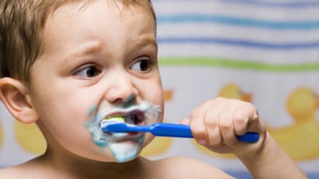  Đánh răng không súc miệng - bí kíp chữa sâu răng kịch độc: BS nha khoa khuyến cáo gì? - Ảnh 1.