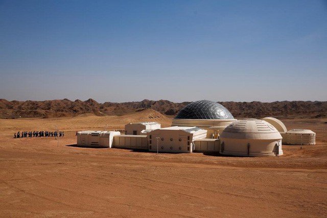 Trạm sao Hỏa 1.400 tỷ của Trung Quốc tại sa mạc Gobi chính thức mở cửa để người dân vào chơi - Ảnh 2.