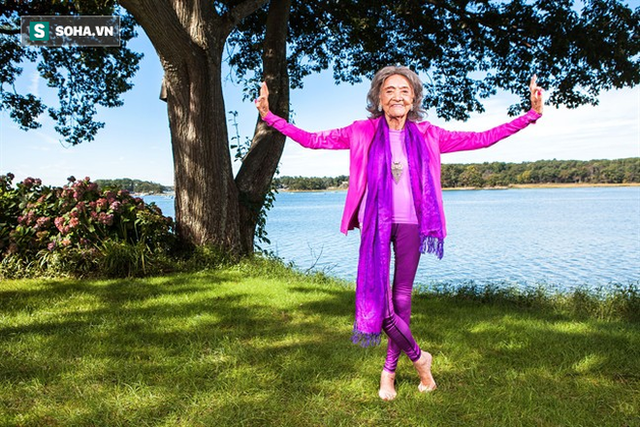  Chuyên gia Yoga 101 tuổi: 7 bí mật để lão hóa đi một cách duyên dáng, khỏe mạnh, lạc quan - Ảnh 4.