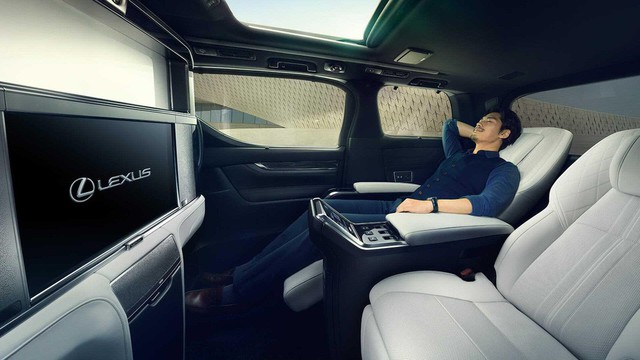 Lexus ra mắt xe chở khách với nội thất xa xỉ - Ảnh 8. Lexus ra mắt xe chở khách với nội thất xa xỉ - Ảnh 8.