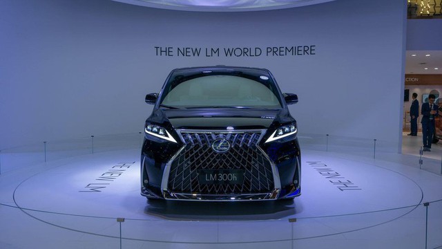 Lexus ra mắt xe chở khách với nội thất xa xỉ - Ảnh 9. Lexus ra mắt xe chở khách với nội thất xa xỉ - Ảnh 9.