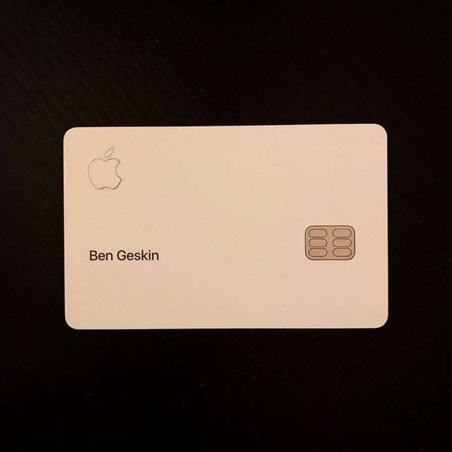 Đập hộp thẻ tín dụng Apple Card, chất liệu titan, thiết kế đơn giản và đẳng cấp - Ảnh 2.