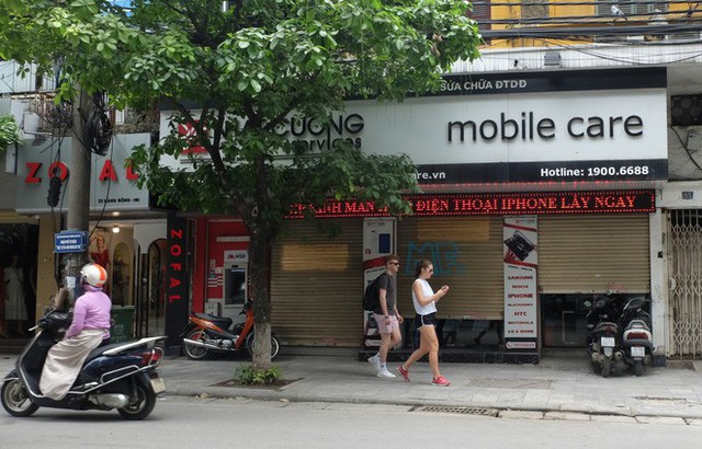 Vì sao 1 cửa hàng Nhật Cường Mobile hoạt động dù ông chủ bị bắt, toàn hệ thống tê liệt? - Ảnh 1. Vì sao 1 cửa hàng Nhật Cường Mobile hoạt động dù ông chủ bị bắt, toàn hệ thống tê liệt? - Ảnh 1.