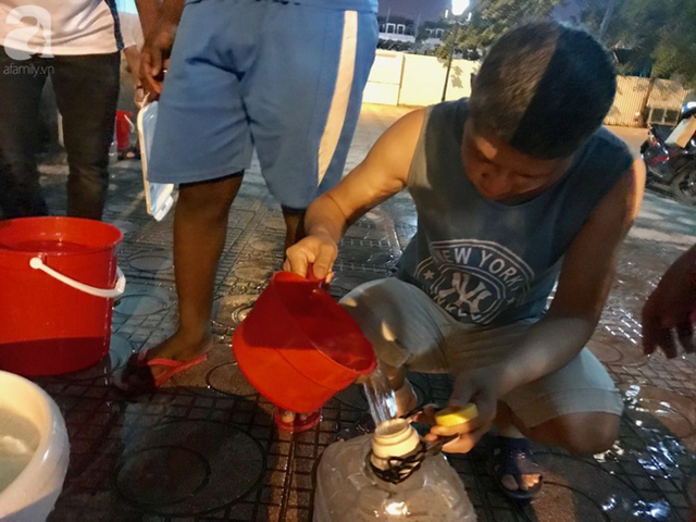 Hà Nội: Giữa đợt nắng nóng đỉnh điểm, 200 hộ dân chung cư nhốn nháo vì mất nước sinh hoạt - Ảnh 5.