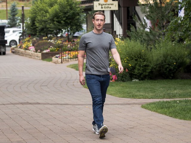 Khối tài sản khủng lên tới 70 tỷ USD của ông trùm Facebook lớn cỡ nào? - Ảnh 5. Khối tài sản khủng lên tới 70 tỷ USD của ông trùm Facebook lớn cỡ nào? - Ảnh 5.