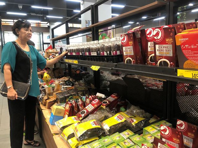 Hình ảnh siêu thị Auchan sau nhiều ngày tháo khoán rút khỏi Việt Nam - Ảnh 3.
