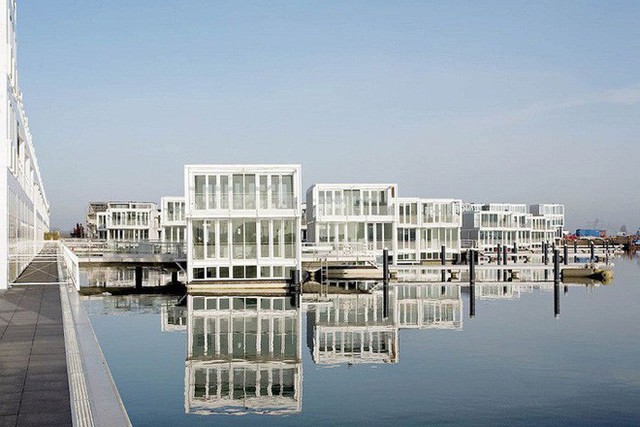 Chiêm ngưỡng cả trăm ngôi nhà được xây nổi trên mặt nước: Quần thể kiến trúc đáng tự hào của Amsterdam - Ảnh 5.