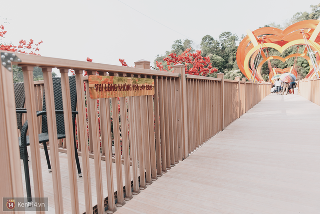 Tranh cãi xoay quanh yếu tố thẩm mỹ của cây cầu 5D đang gây sốt ở Mộc Châu: Khen đẹp thì ít nhưng chê bai sến súa, lạc lõng nhiều vô kể - Ảnh 13.