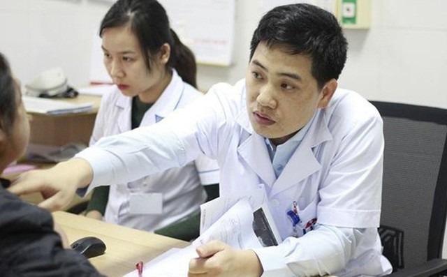  16 tuổi ung thư tuyến giáp - Bác sĩ ung thư nói gì? - Ảnh 1.