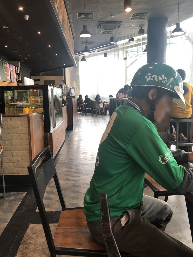 CEO Nhật gây tranh cãi khi đăng đàn chê shipper Việt trông bẩn bẩn, làm mất không khí sang trọng ở Starbucks - Ảnh 3.