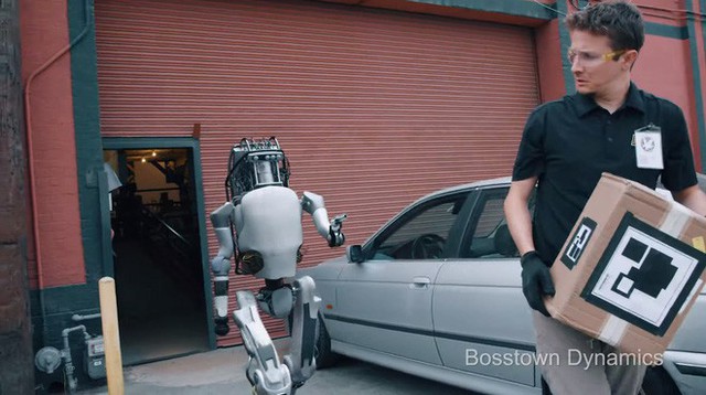 Video đáng sợ về viễn cảnh robot bị hành hạ dẫn đến nổi loạn, quay ra thống trị loài người - Ảnh 3.