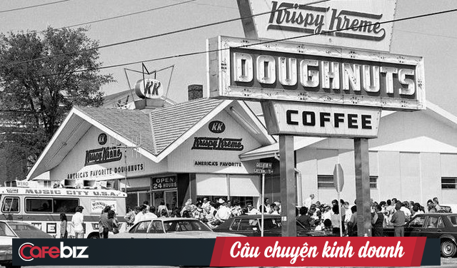 Krispy Kreme: Gần 90 năm chỉ bán mỗi bánh Donut, đi qua 2 cuộc khủng hoảng kinh tế, phát triển rực rỡ với hơn 1.100 cửa tiệm tại 25 quốc gia - Ảnh 1.