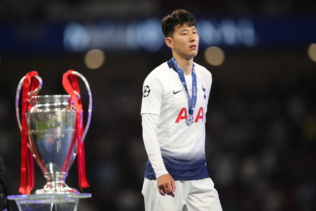 Son Heung-min cùng đồng đội bật khóc nức nở, thất thểu lê bước sau thất bại tại trận đấu quan trọng nhất sự nghiệp - Ảnh 6.