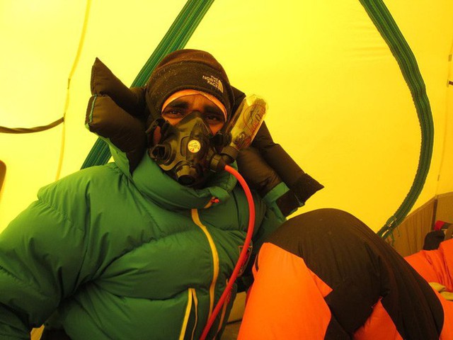  10 sự thực nhiều người chưa biết về hành trình chinh phục Everest: Siêu tốn kém, chuẩn bị không kỹ thì chỉ bỏ mạng - Ảnh 8.
