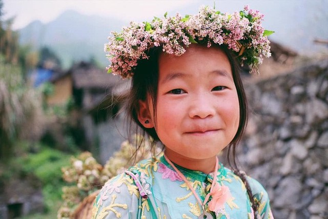 Cuộc trò chuyện lúc nửa đêm với cô gái đi Hà Giang để “gom về một vườn trẻ”: Chỉ mong các em mãi giữ được sự thuần khiết như hoa như sương vùng đất này - Ảnh 11.